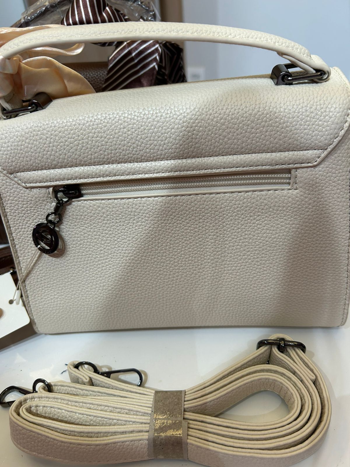 Bolsa Estruturada com Lenço