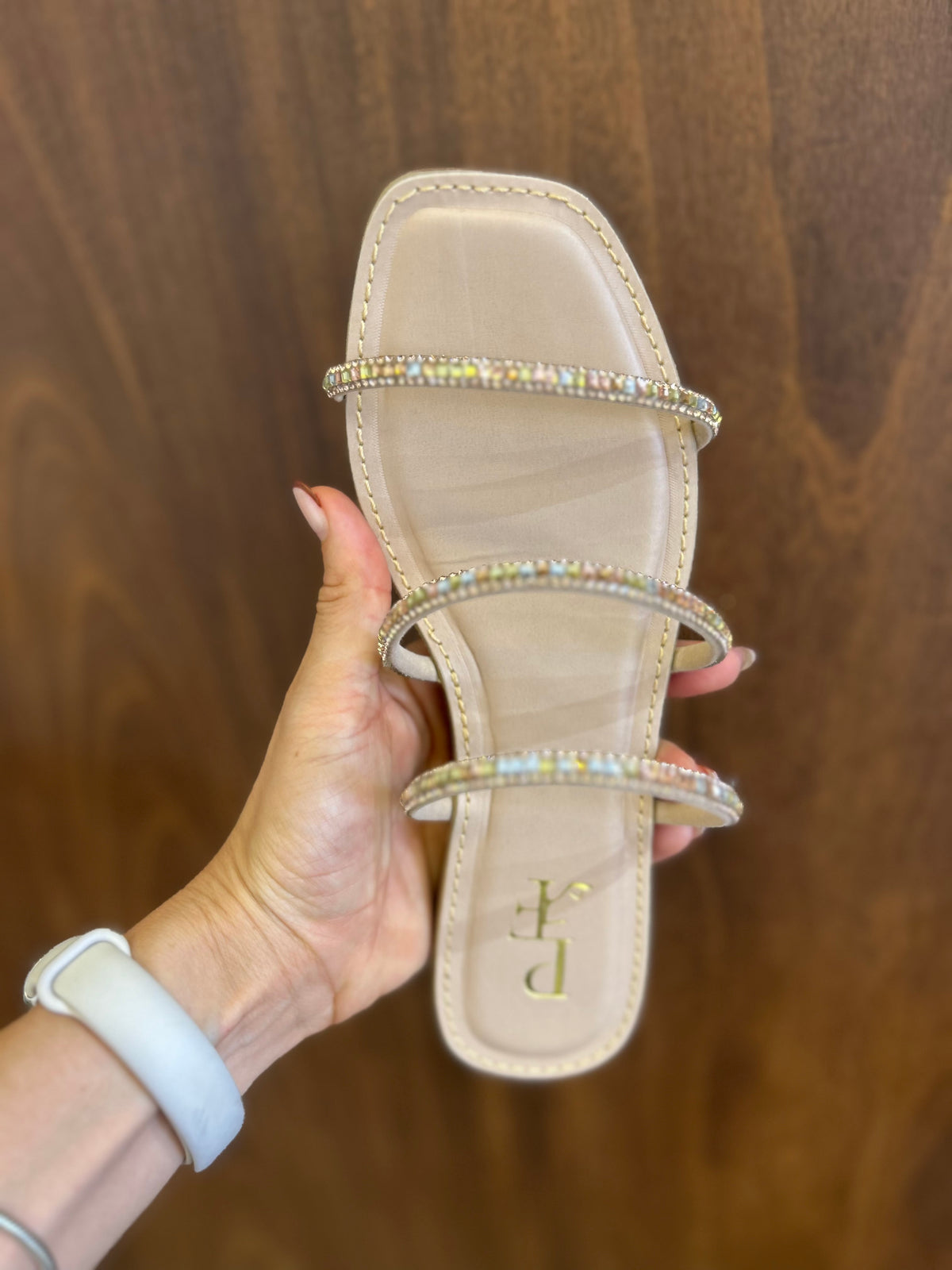 Rasteira Feminina Nude com Tiras de Strass Rosé