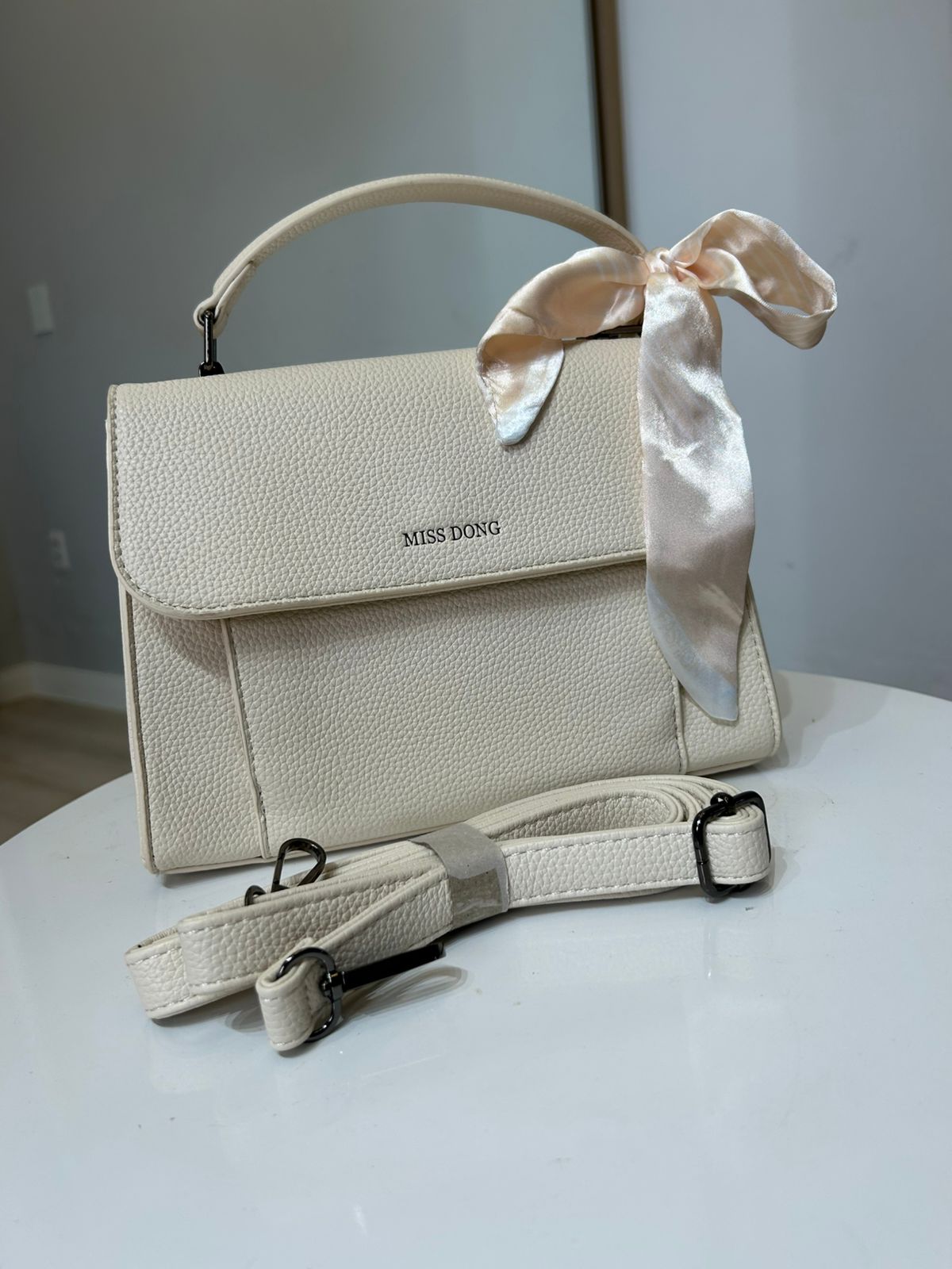 Bolsa Estruturada com Lenço