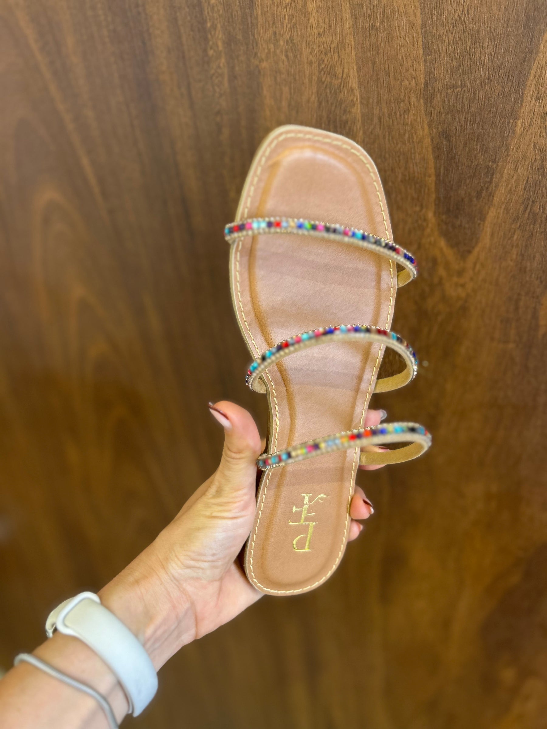 Rasteira Feminina Caramelo com Tiras de Strass Colorido