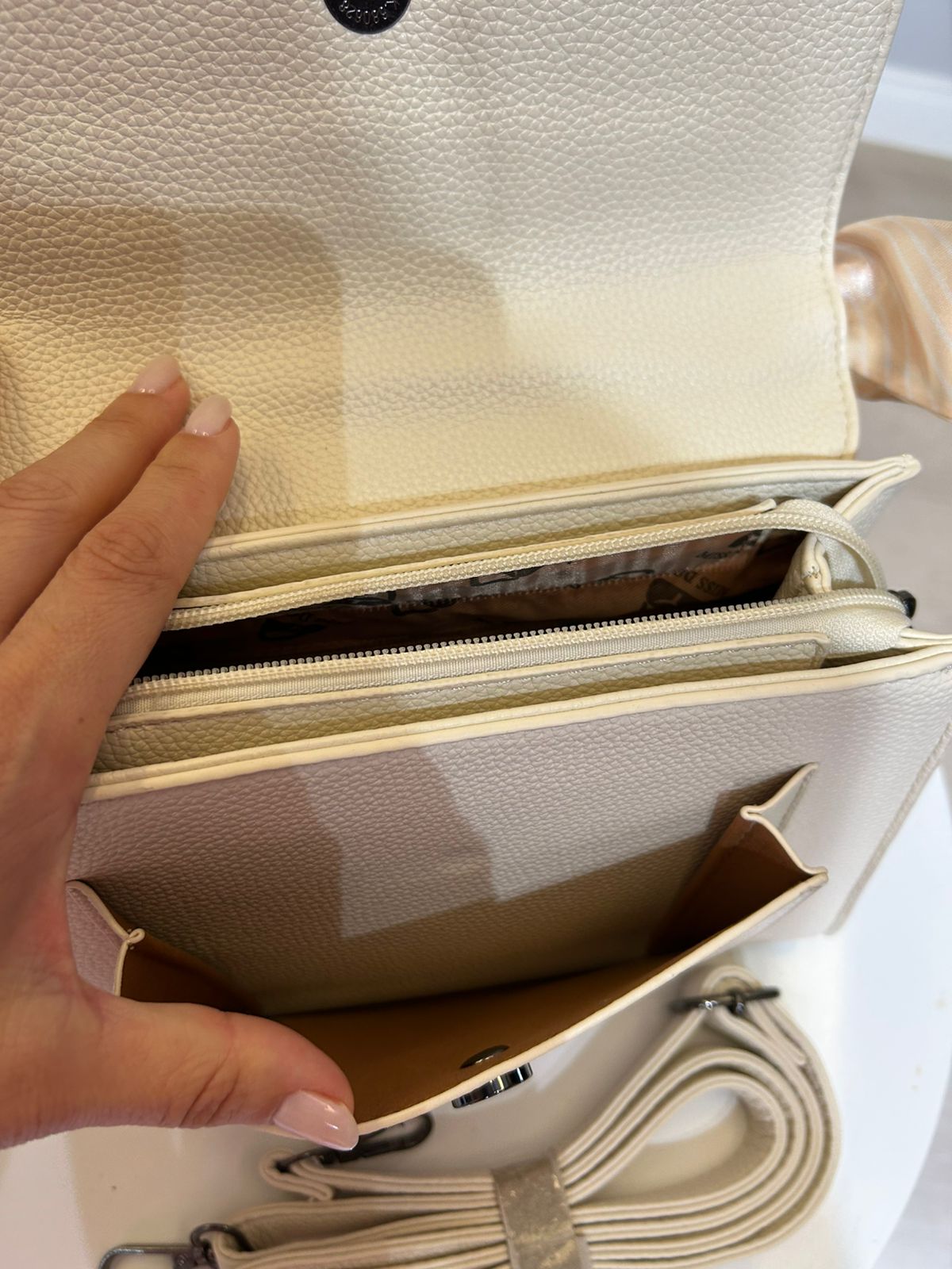 Bolsa Estruturada com Lenço