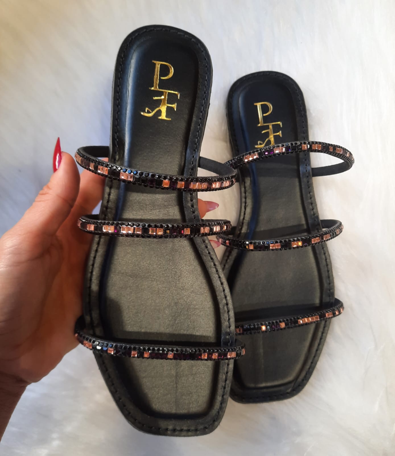 Rasteira com Tiras de Strass