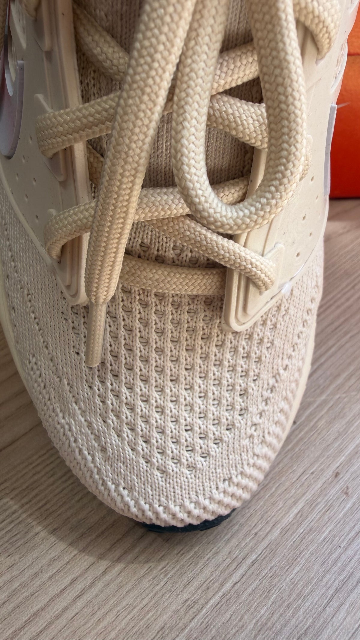 Tênis Knit B3