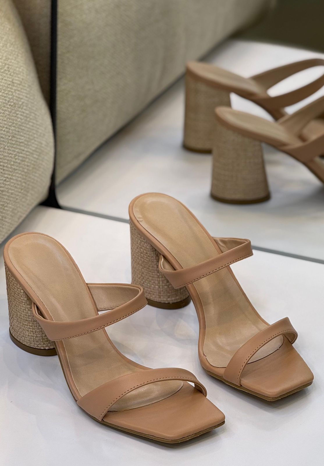 Tamanco Salto Bloco Bege Nude