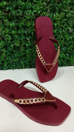 Havaiana Festina com correntes