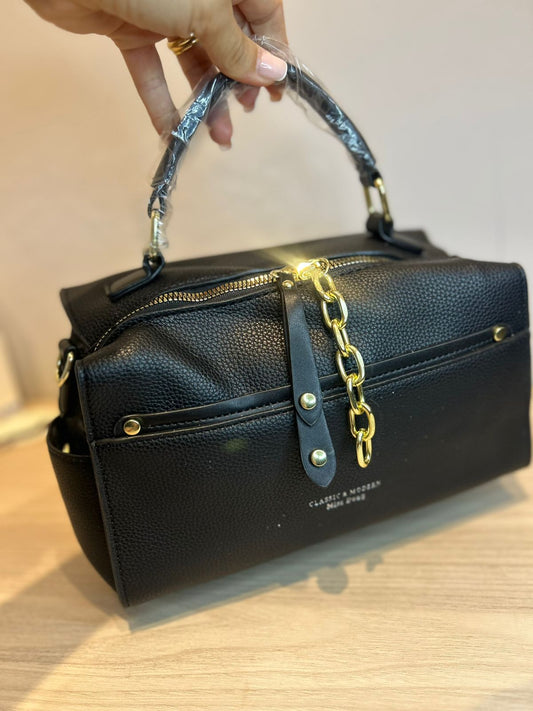 Bolsa baú com Corrente Dourada