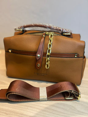 Bolsa baú com Corrente Dourada